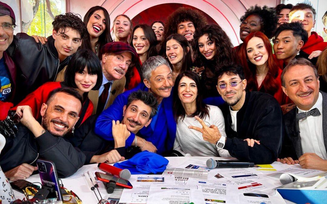 ‘VIVA RAI2!’, Fiorello: “Warner sta trattando per acquistare il polo giornalistico di La7”. Mentana e Floris al Nove? Indiscrezioni anche su Rai e Sanremo, poi la satira su Schlein, Calenda e Draghi