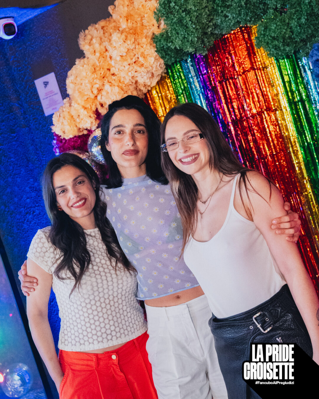 ROMA PRIDE 2026, oggi in conferenza stampa, Levante, Margherita Vicario e Francesca Michielin. Stasera il concerto evento “Amiche del Roma Pride” e domani la Grande Parata
