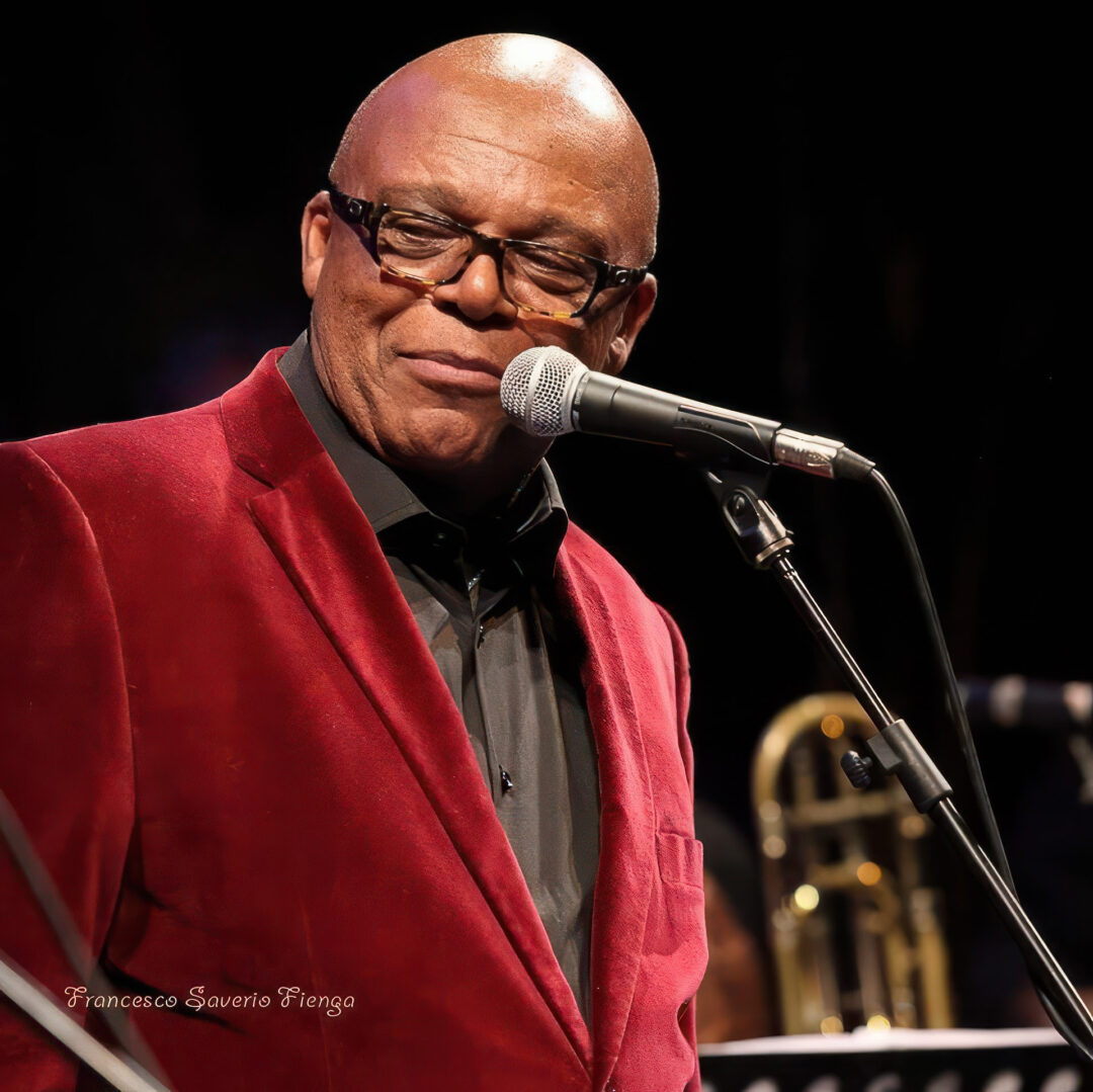Pordenone Blues & Co. Festival: il 15/7 il live di RONNIE JONES, intervista concerto in Piazza della Motta a Pordenone